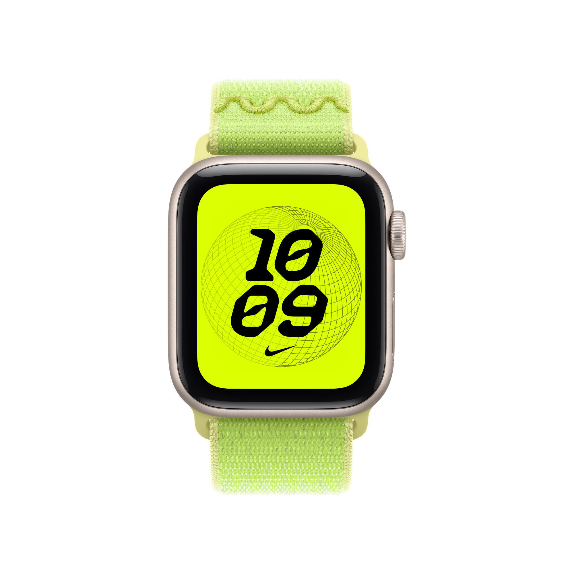 Apple Watch mit hellgrünem Armband. Das Zifferblatt zeigt 10:09. Nike-Logo unten. Weißer Hintergrund.