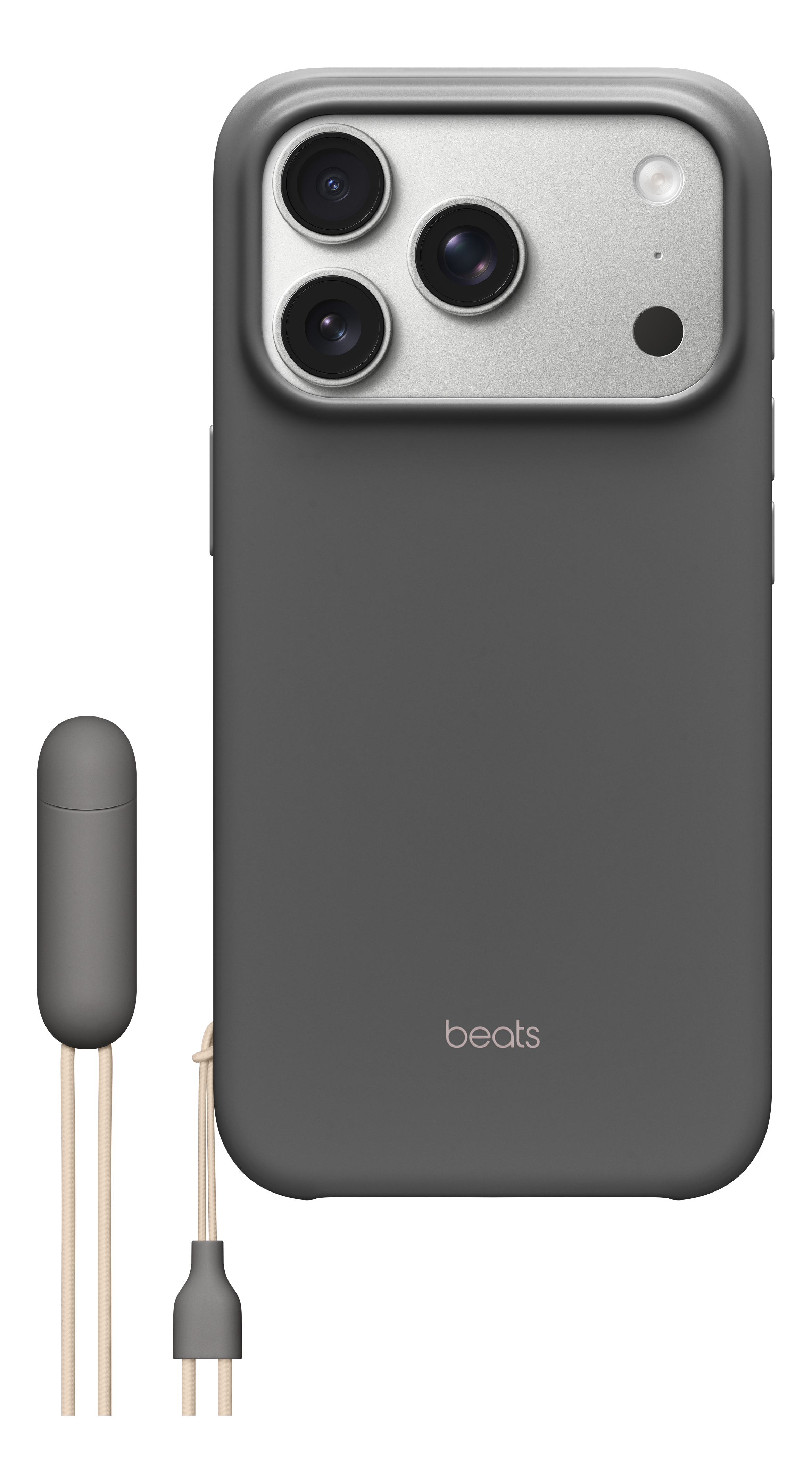 Un étui de téléphone gris foncé avec un module caméra argenté et le logo Beats, ainsi qu'un écouteur assorti avec une prise de charge.