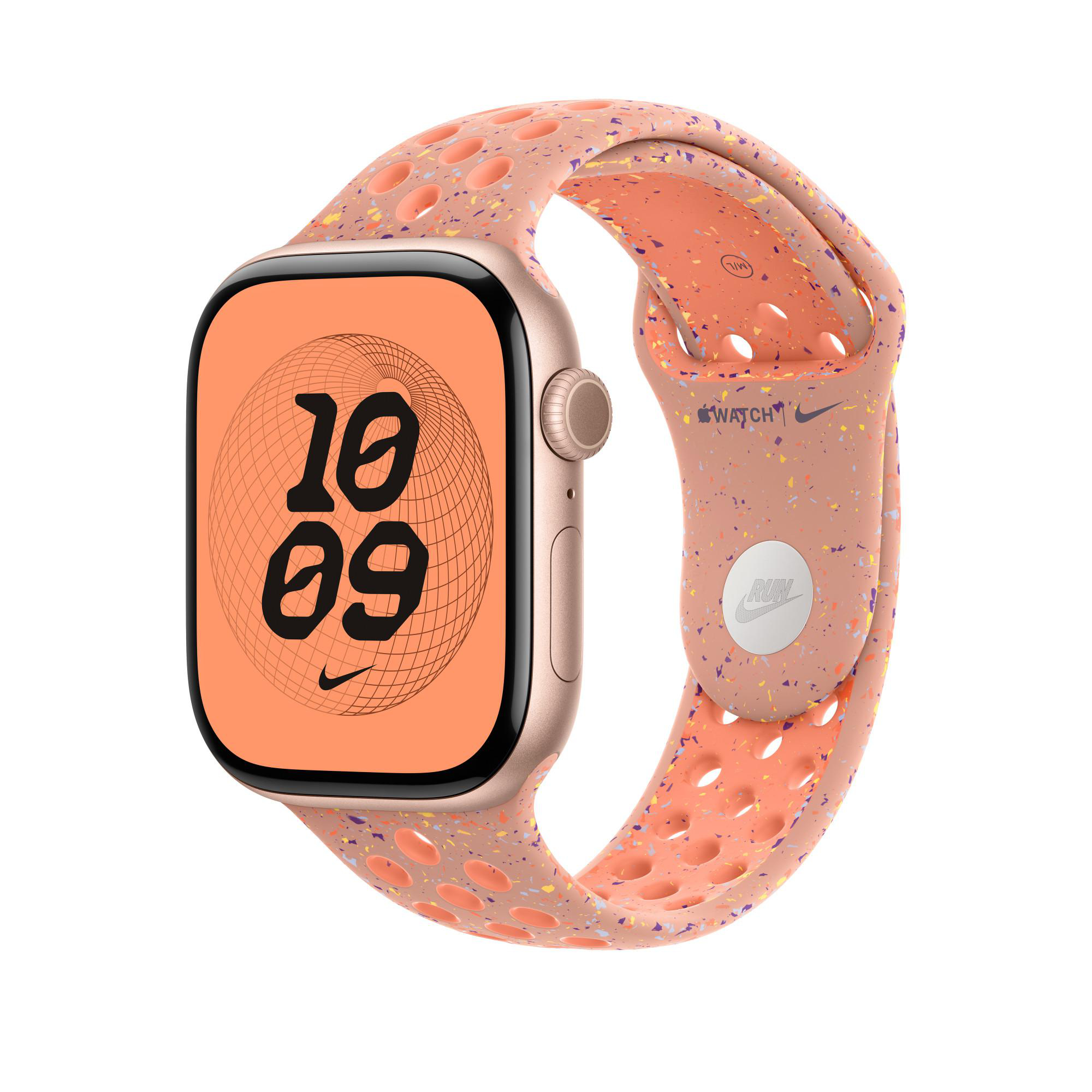 Apple Watch mit korallenfarbenem Armband. Zifferblatt zeigt 10:09. Armband hat Nike-Logo und gesprenkeltes Design.
