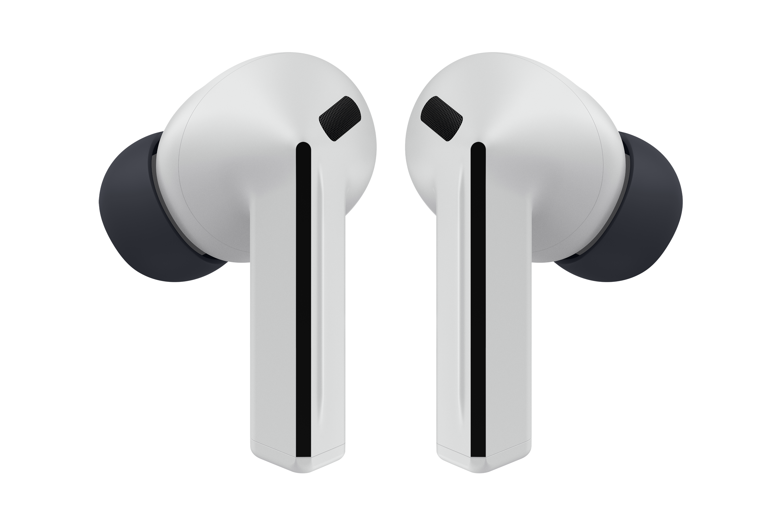 Siyah zemin  üzerinde siyah uçlu iki beyaz AirPods Pro kulaklık. Her birinde siyah mikrofon girişi var.