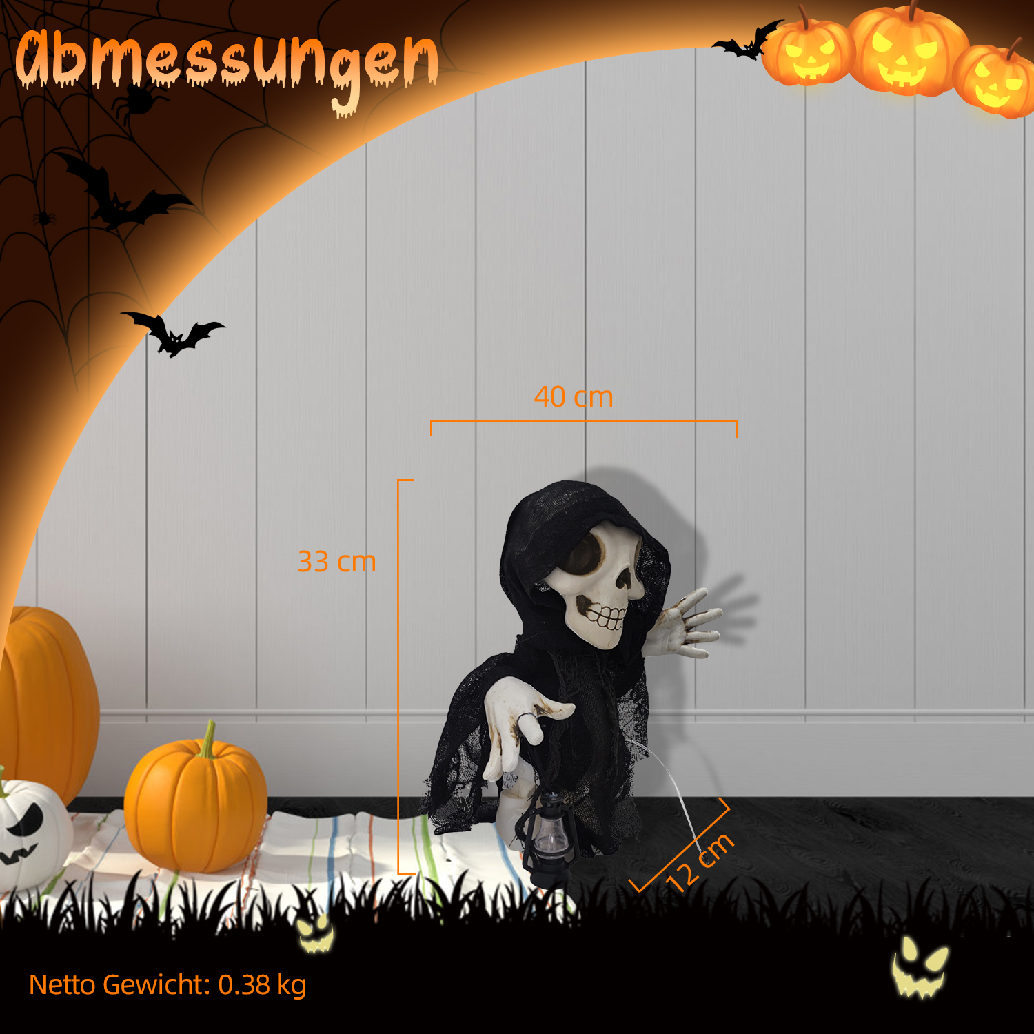 Eine Halloween-Dekoration eines Skeletts in einer schwarzen Robe, mit Kürbissen und Fledermäusen, mit Maßangaben.