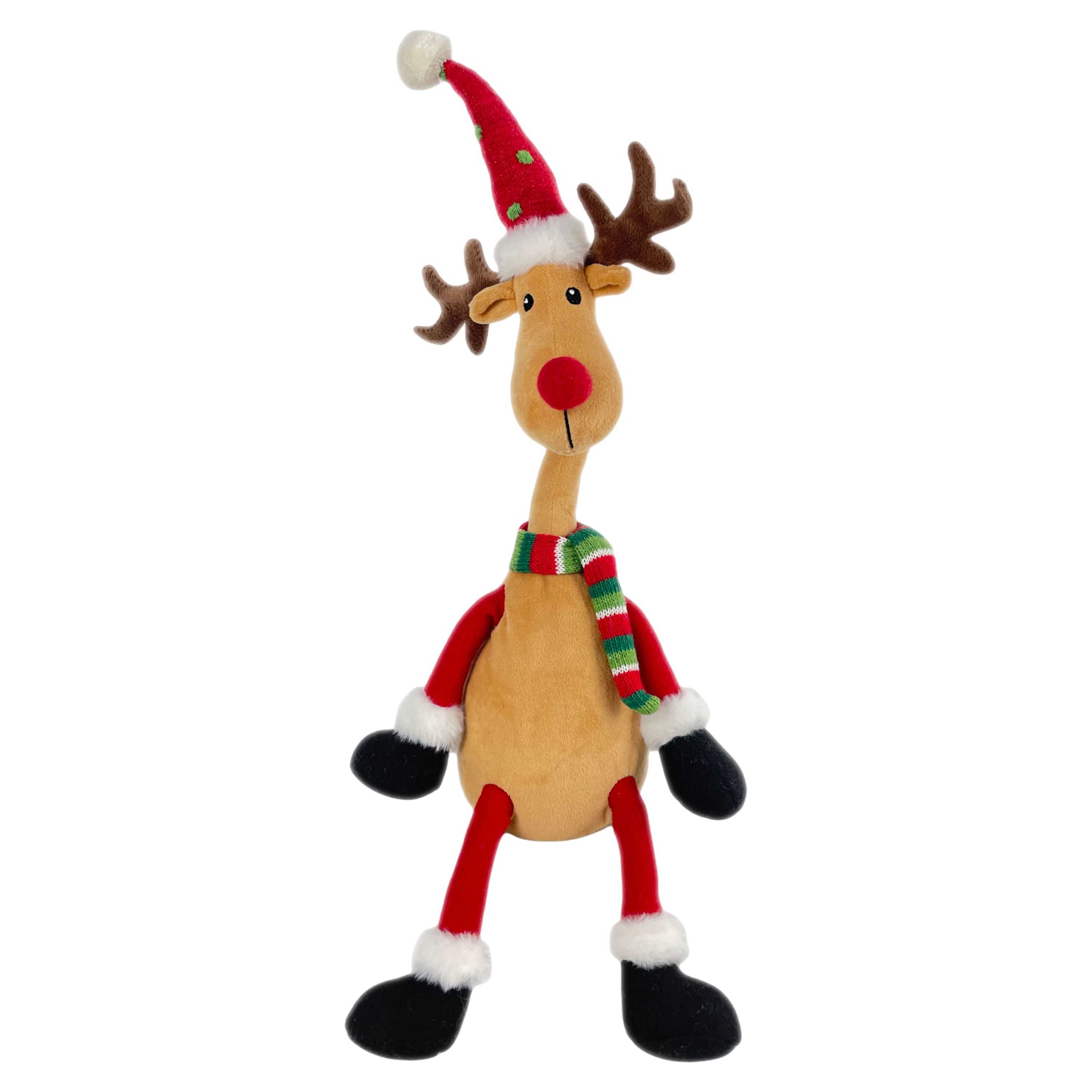 Ein Stoffrentier mit Weihnachtsmütze und Schal steht vor schwarzem Hintergrund. Es hat eine rote Nase und ein Geweih.