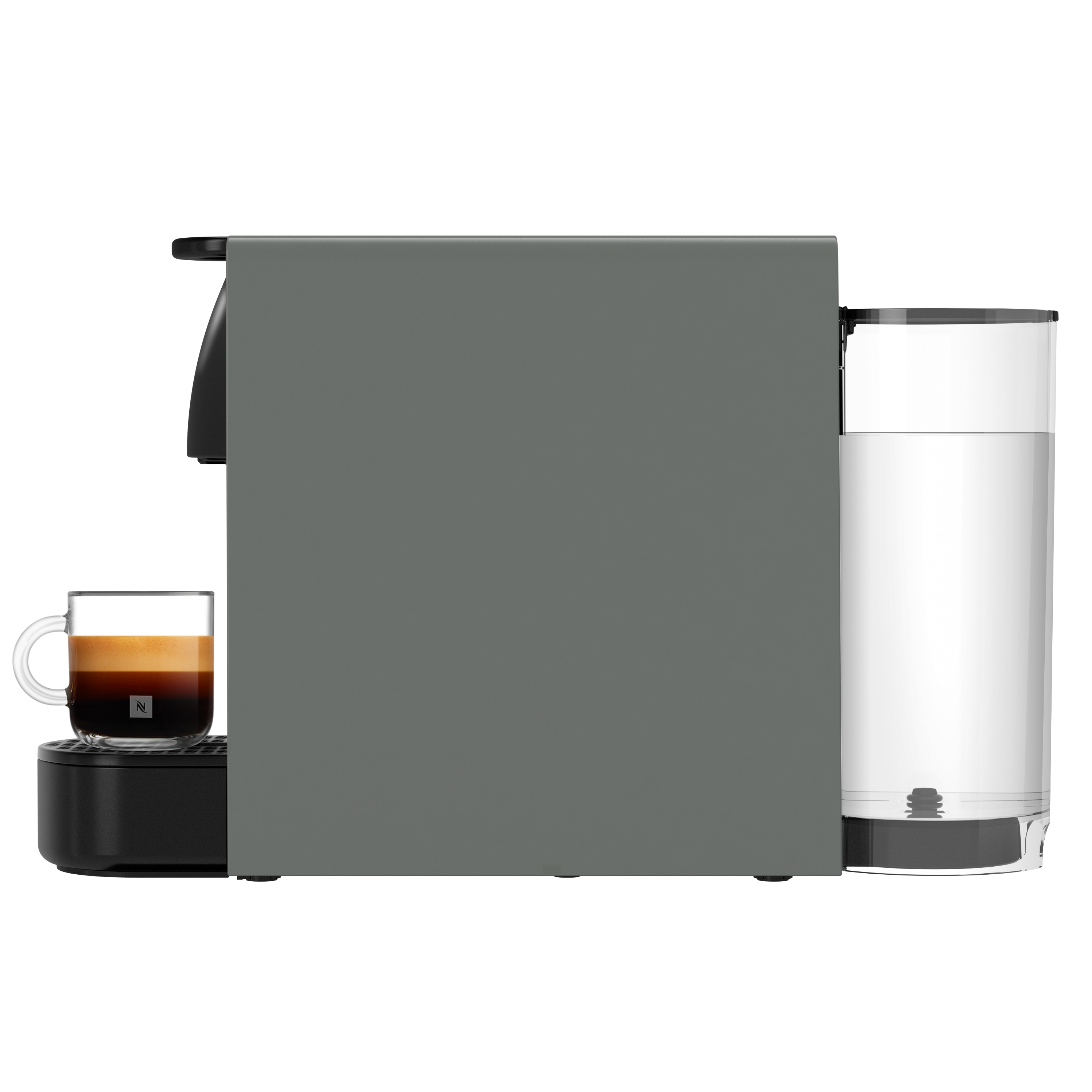 Una máquina de espresso gris con un vaso de café a la izquierda y un depósito de agua a la derecha.