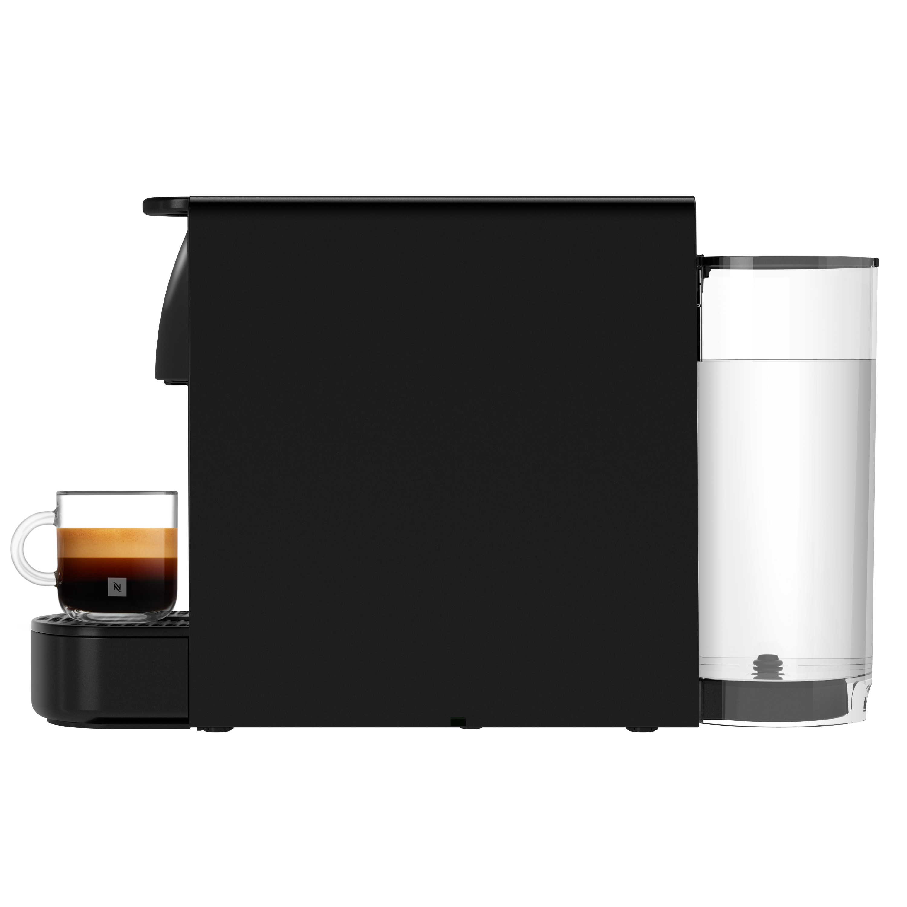 Una máquina Nespresso negra con un vaso de café a la izquierda y un depósito de agua a la derecha.