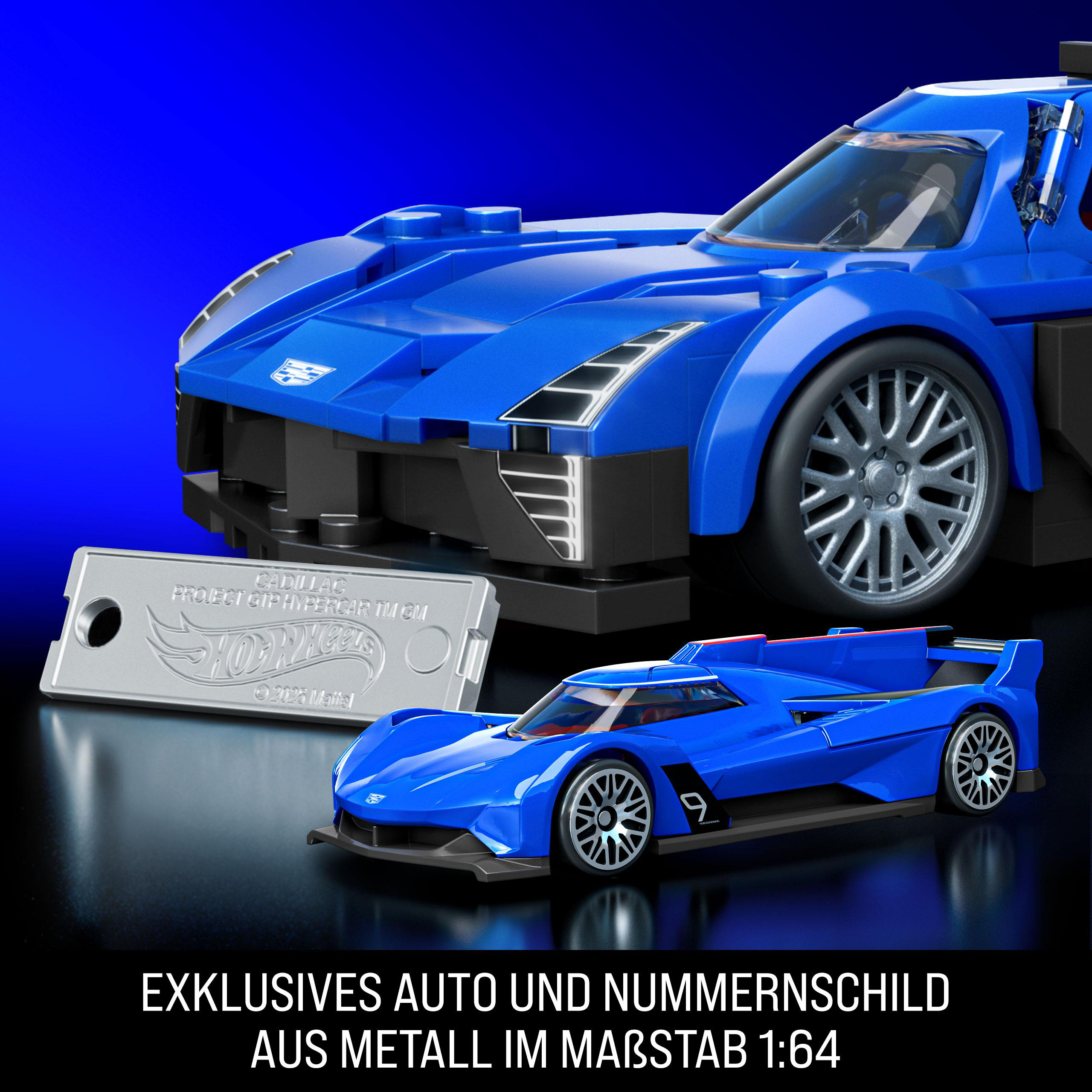 Ein blaues Spielzeugauto mit Metallschild. Das Auto hat die Nummer 9. Text: EXKLUSIVES AUTO UND NUMMERNSCHILD.