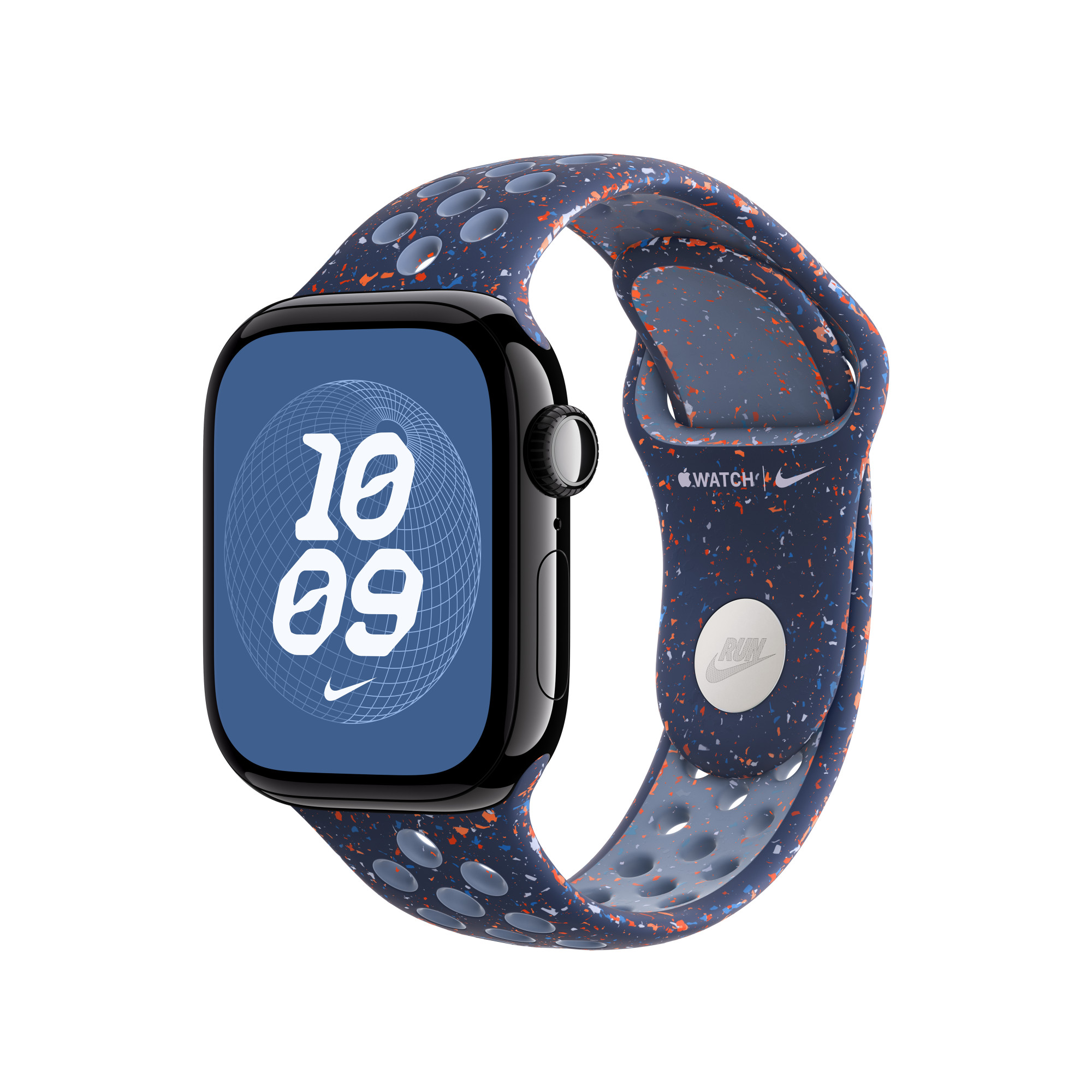 Apple Watch z niebieskim paskiem w kropki, wyświetlający godzinę. Logo Nike i Apple widoczne na pasku.