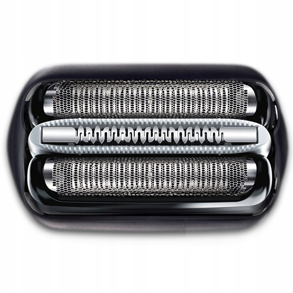 Zbliżenie głowicy golarki, z trzema srebrnymi ostrzami z siatki i czarną plastikową ramą. Ostrza mają różne wzory cięcia.