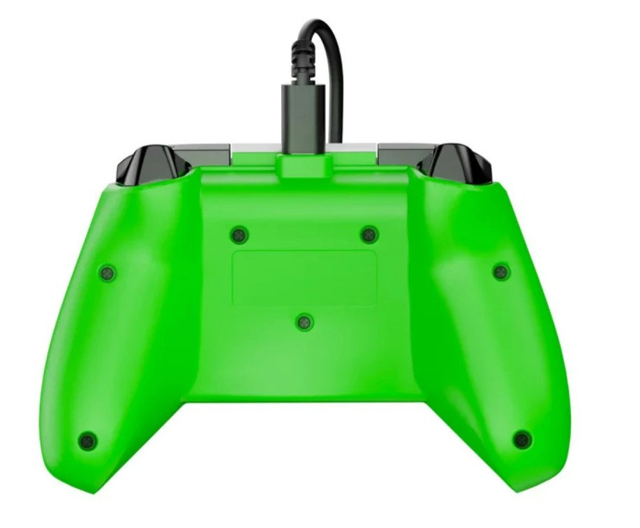 Zielony kontroler do gier widziany od tyłu, z dołączonym czarnym kablem. Posiada czarne przyciski i błyszczące wykończenie.