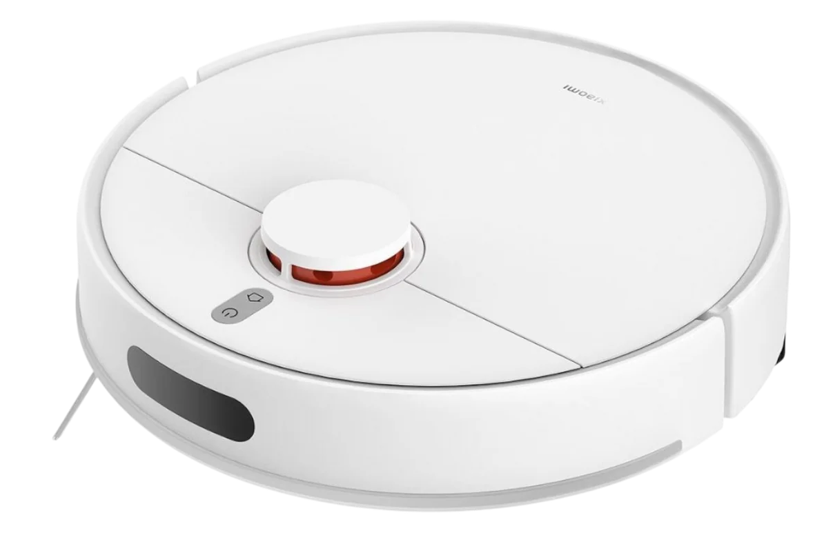 Biały robot sprzątający Xiaomi z centralnym czujnikiem i przyciskami. Ma okrągły kształt i czarny czujnik boczny.