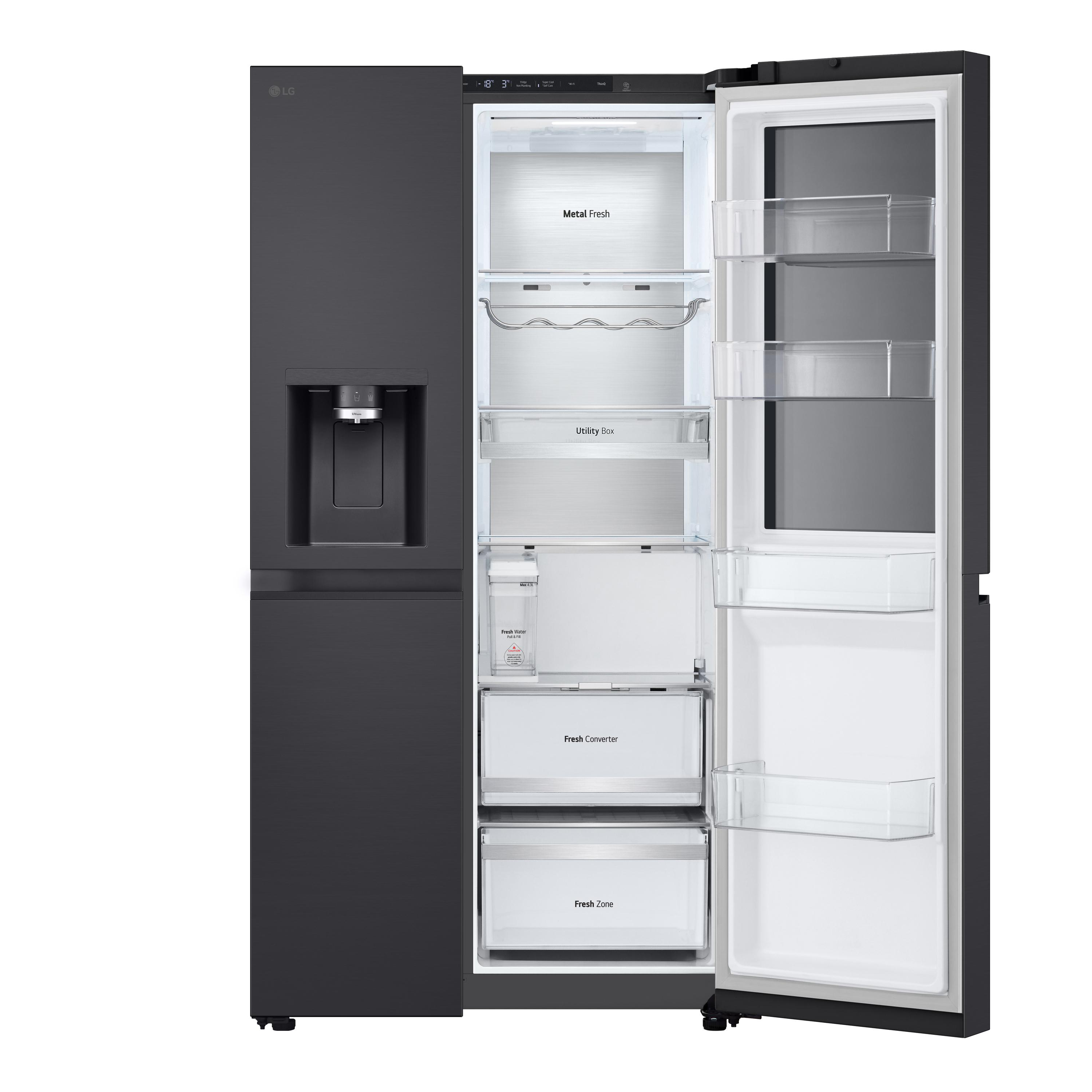 Schwarzer LG-Kühlschrank mit offener Tür, Innenregalen, Schubladen und Wasserspender. Beschriftung: Metal Fresh, Fresh Zone.