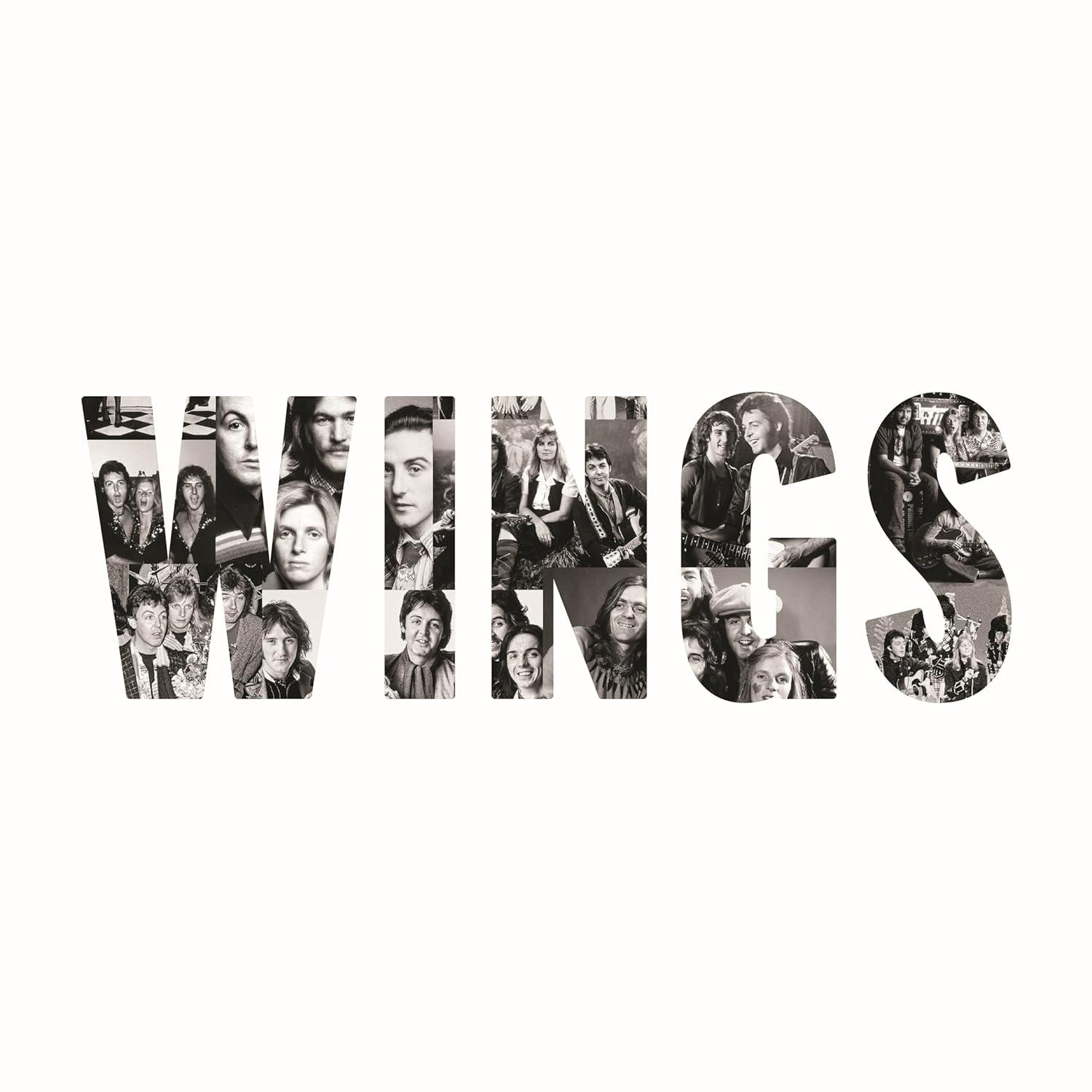 Image en noir et blanc du mot 'WINGS' remplie de visages de membres du groupe. Le fond est blanc uni.