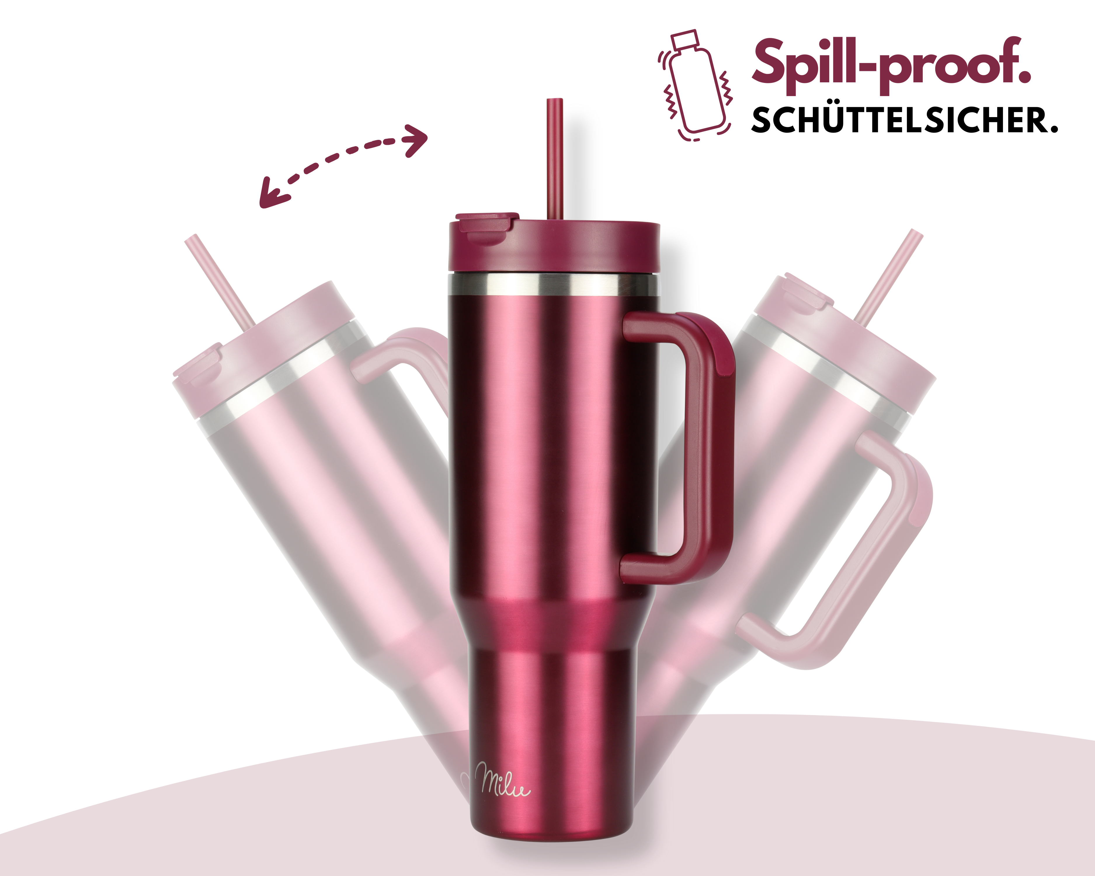 Ein bordeauxroter, auslaufsicherer Becher mit Henkel und Strohhalm. Pfeile zeigen die Bewegung des Bechers an. Text: 'Auslaufsicher.'