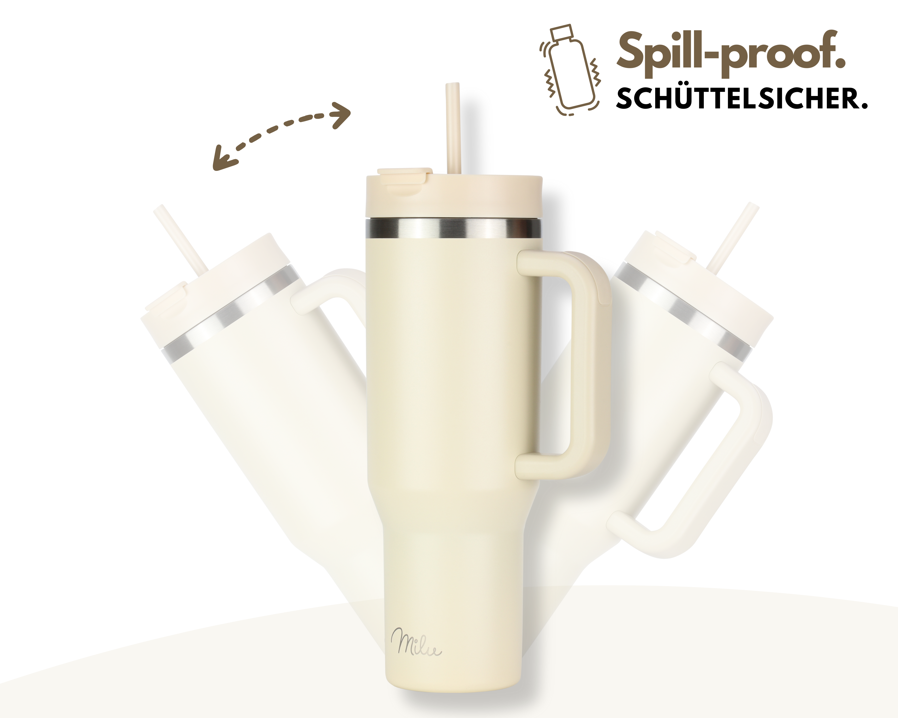 Cremefarbener Becher mit Strohhalm und Griff. Text sagt auslaufsicher. Zwei weitere Becher sind im Hintergrund mit Bewegungspfeilen gezeigt.