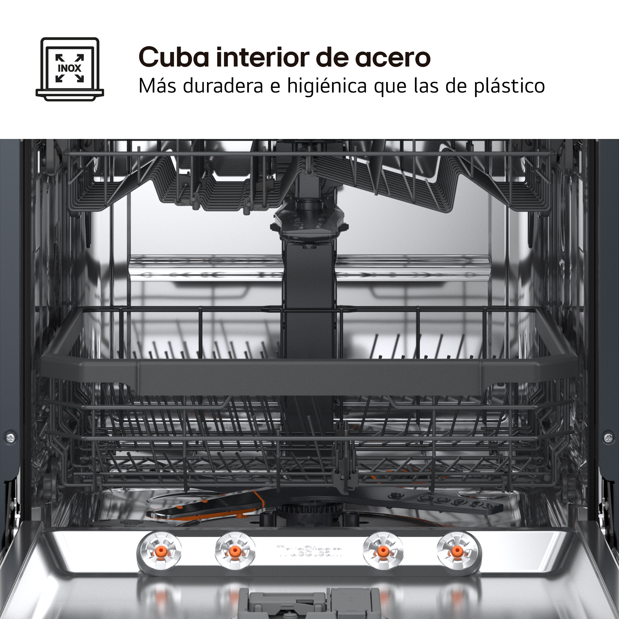 Cuba interior de acero. Más duradera e higiénica que las de plástico. Vista frontal del interior inoxidable del lavavajillas.