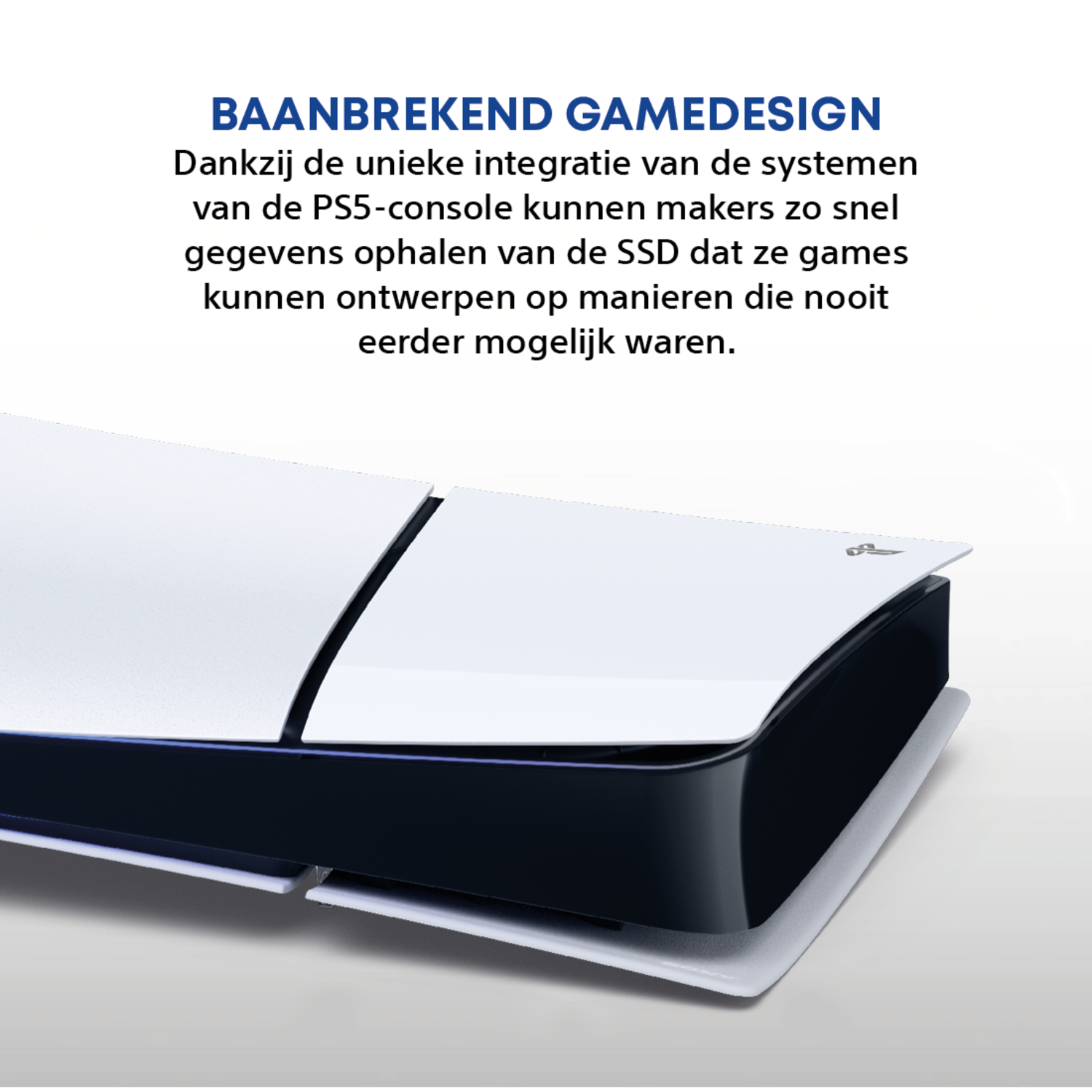 A close-up of a white and black PS5 console, slightly angled. Text at the top says 'BAANBREKEND GAMEDESIGN'.