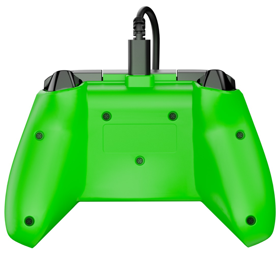 Ein grüner Gamecontroller von hinten gesehen, mit schwarzen Knöpfen und einem schwarzen Kabel oben. Der Hintergrund ist weiß.