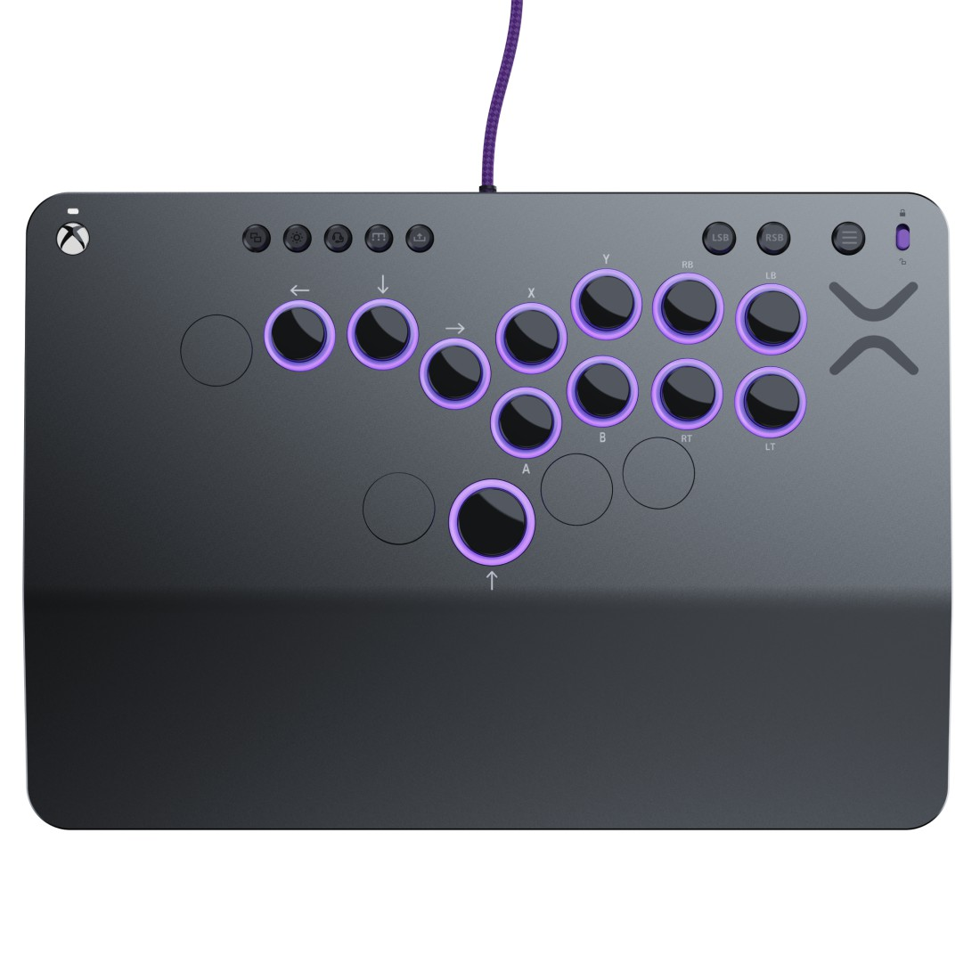 Ein schwarzer Xbox-Kampf-Stick-Controller mit lila beleuchteten Knöpfen und einem lila Kabel. Die Knöpfe sind beschriftet, und ein Xbox-Logo ist sichtbar.