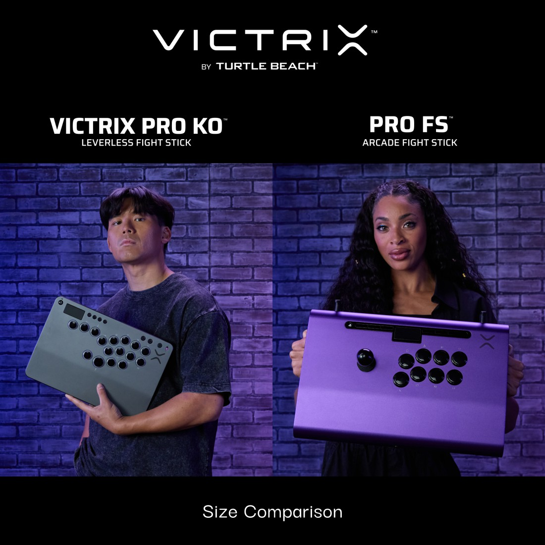 Zwei Personen halten Gamecontroller. Einer ist grau, der andere lila. Text oben lautet Victrix Pro KO und Pro FS, mit Ziegelhintergrund.