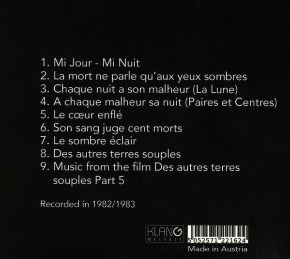Schwarzer Hintergrund mit weißem Text mit Songtiteln, Credits und einem Barcode. Der Text ist auf Französisch. Hergestellt in Österreich.