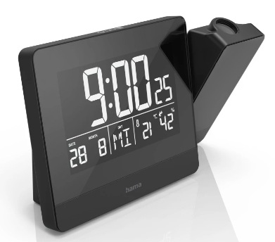 Czarny zegar cyfrowy wyświetla godzinę 9:00, datę i temperaturę. Ma projektor z boku. Marka to Hama.