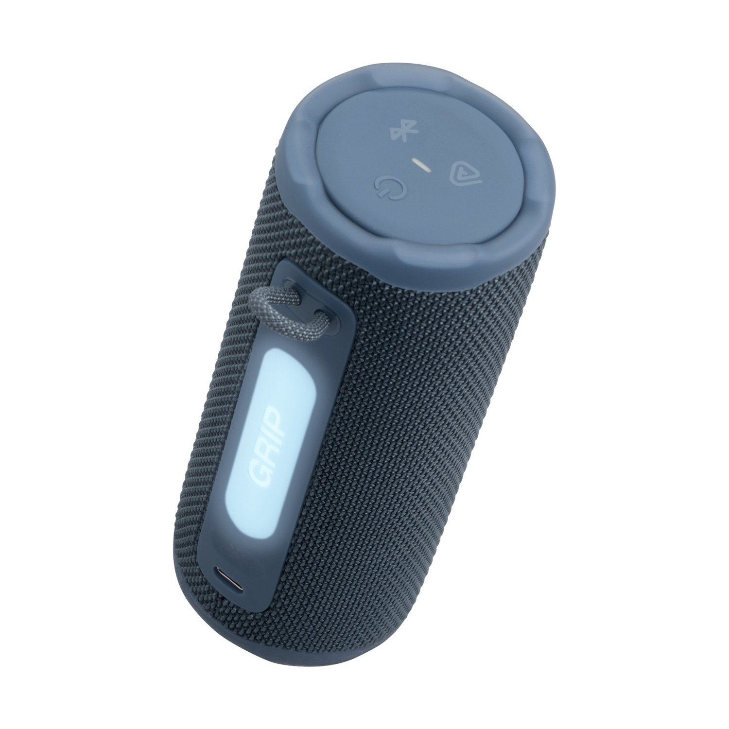 Un altoparlante cilindrico blu-grigio con un'etichetta 'GRIP' blu chiaro. La parte superiore ha pulsanti e un anello per una cinghia.