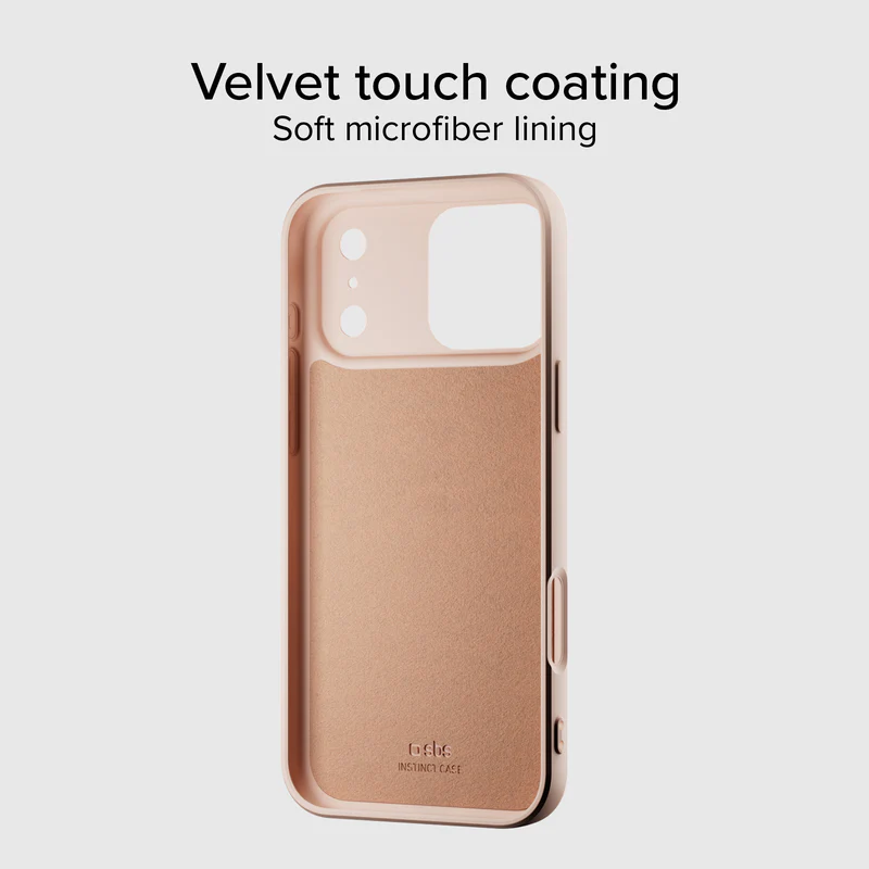 Eine pfirsichfarbene Handyhülle mit weichem Mikrofaserfutter. Sie hat eine samtige Beschichtung und ist mit "Instinct Case" beschriftet.