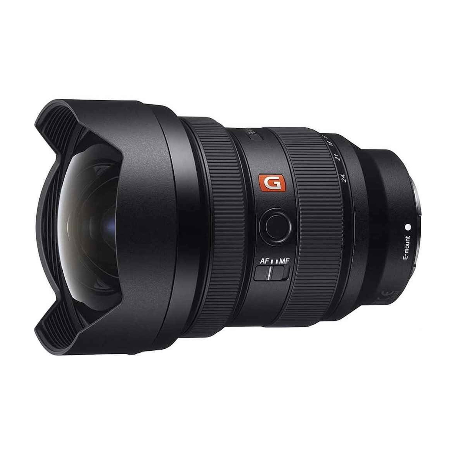 Un obiettivo per fotocamera Sony nero con paraluce. Ha un logo 'G' e contrassegni per la lunghezza focale e le impostazioni di messa a fuoco.