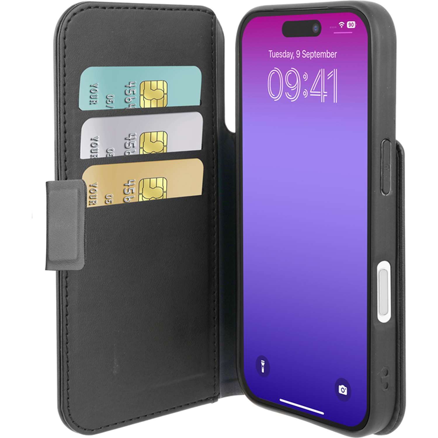 Una funda negra para teléfono con un teléfono que muestra la hora. Contiene tres tarjetas de crédito. La pantalla muestra la fecha y hora.