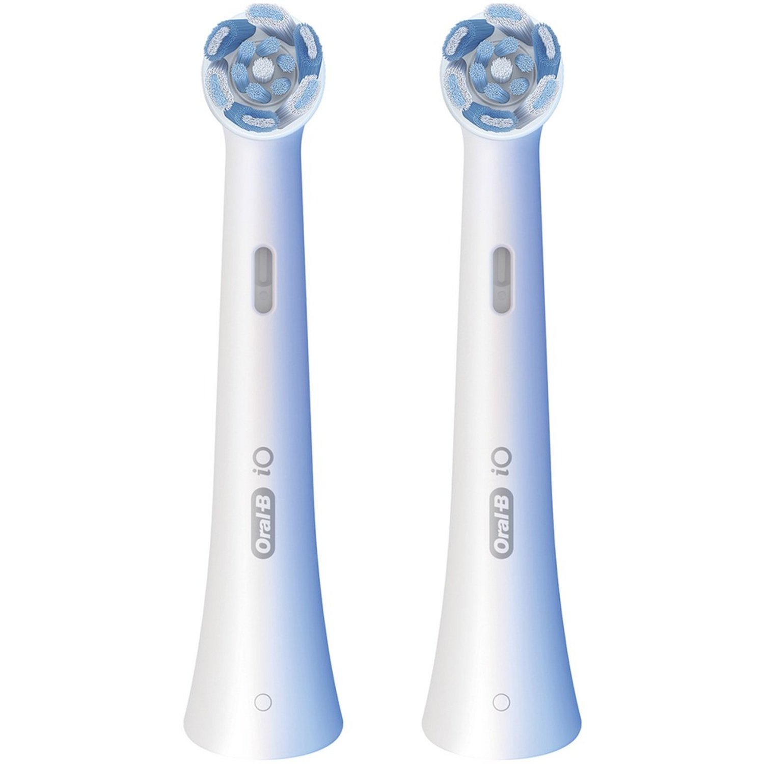Deux têtes de brosse à dents Oral-B iO blanches. Chacune a des poils bleus et blancs. Les manches sont blancs avec un dégradé bleu clair.