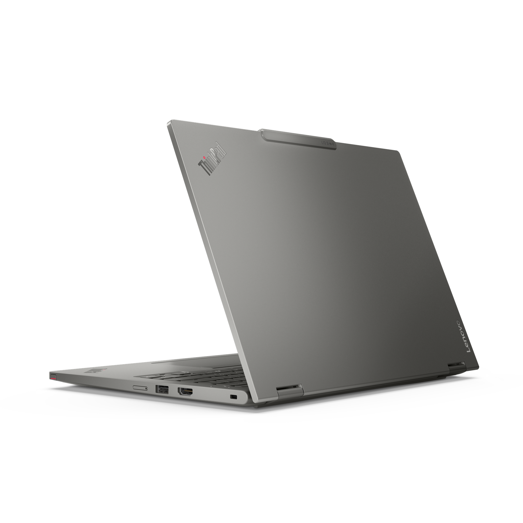 Ein grauer Lenovo ThinkPad-Laptop ist geöffnet, der Bildschirm ist zurückgeklappt. Der Hintergrund ist schwarz.
