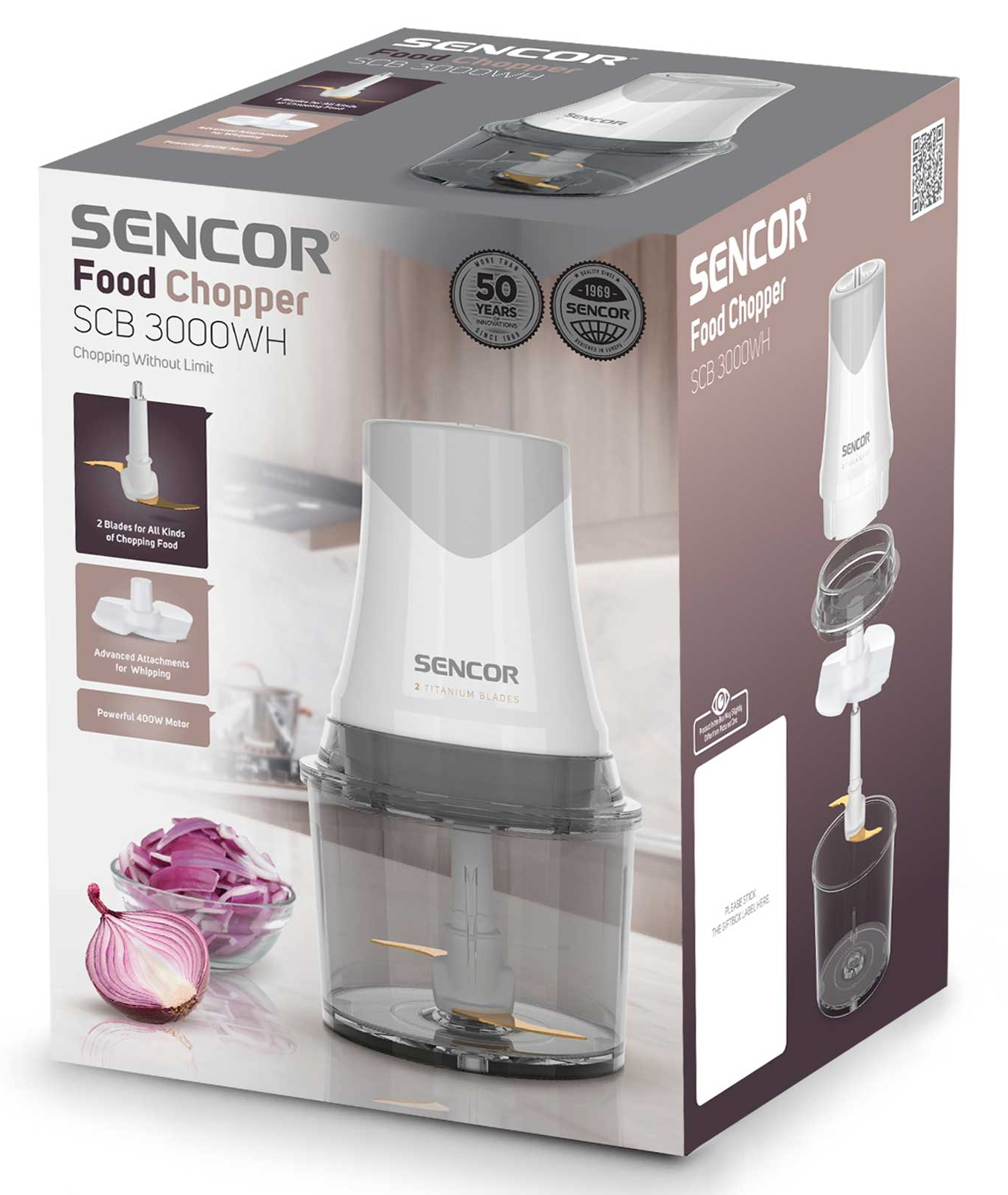 SENCOR Food Chopper SCB 3000WH doboz. A doboz a darálót, alkatrészeit és a felaprított hagymát mutatja.