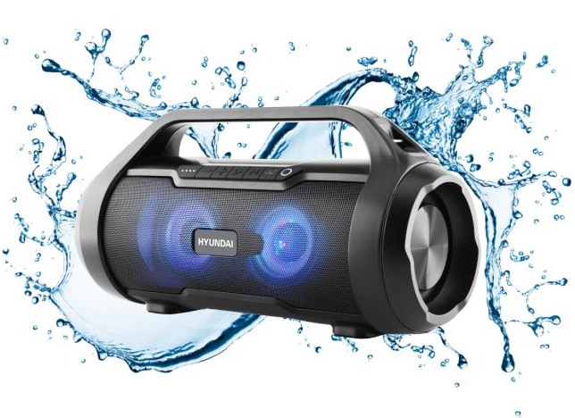 Czarny głośnik Hyundai z efektami rozprysków wody. Głośnik ma uchwyt i niebieskie światła.