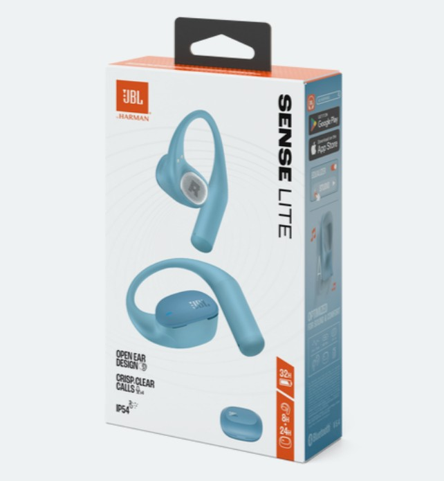 Pudełko ze słuchawkami JBL Sense Lite. Jasnoniebieskie słuchawki są wyświetlane na pudełku. Pudełko jest biało-pomarańczowe. Tło jest białe.