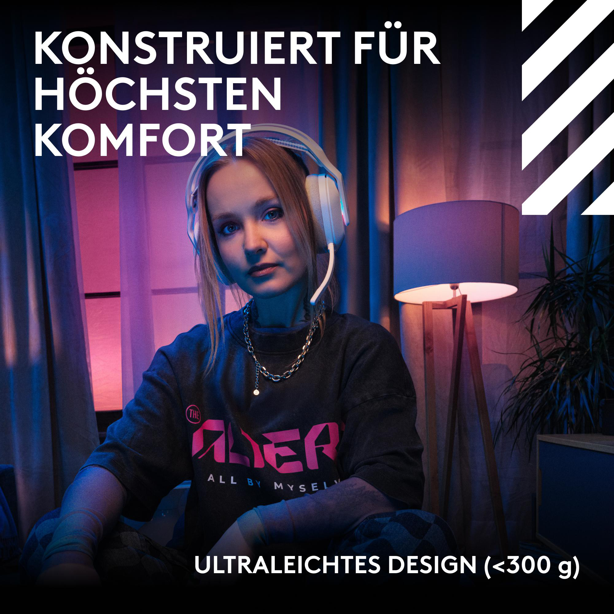 Eine Frau mit Headset und schwarzem Hemd. Text sagt 'Konstruiert für höchsten Komfort' und 'Ultraleichtes Design'.
