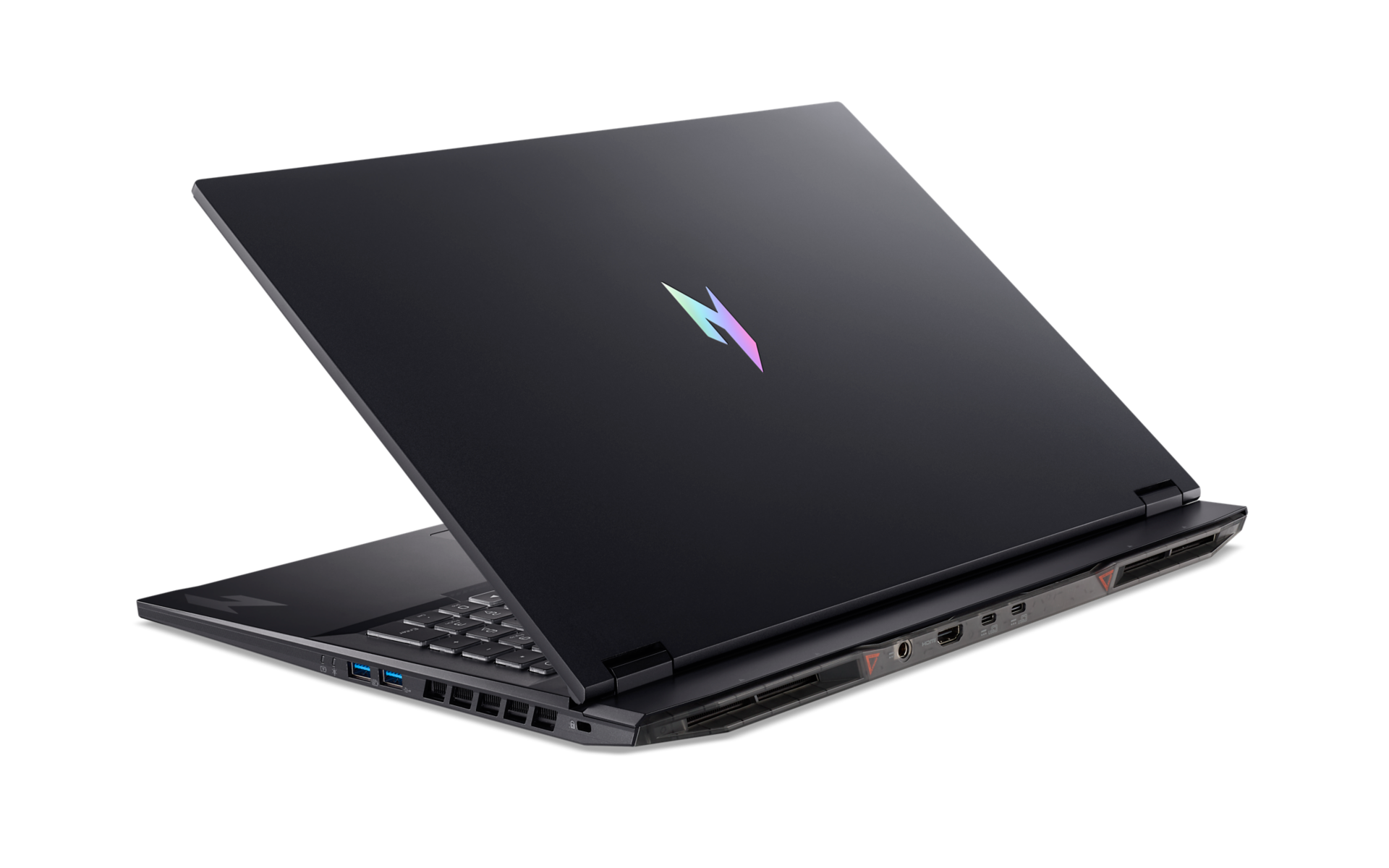 Schwarzer Laptop geöffnet, Tastatur und Anschlüsse sichtbar. Der Deckel hat ein farbenfrohes Logo. Der Laptop steht vor weißem Hintergrund.