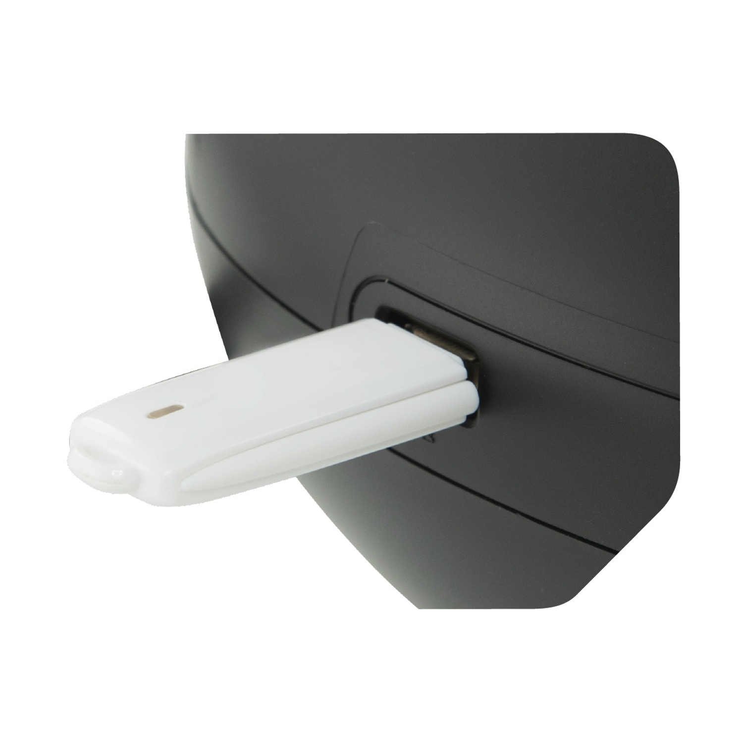 Un'unità USB bianca è inserita in un dispositivo nero. L'unità è rettangolare con bordi arrotondati. Il dispositivo è nero.