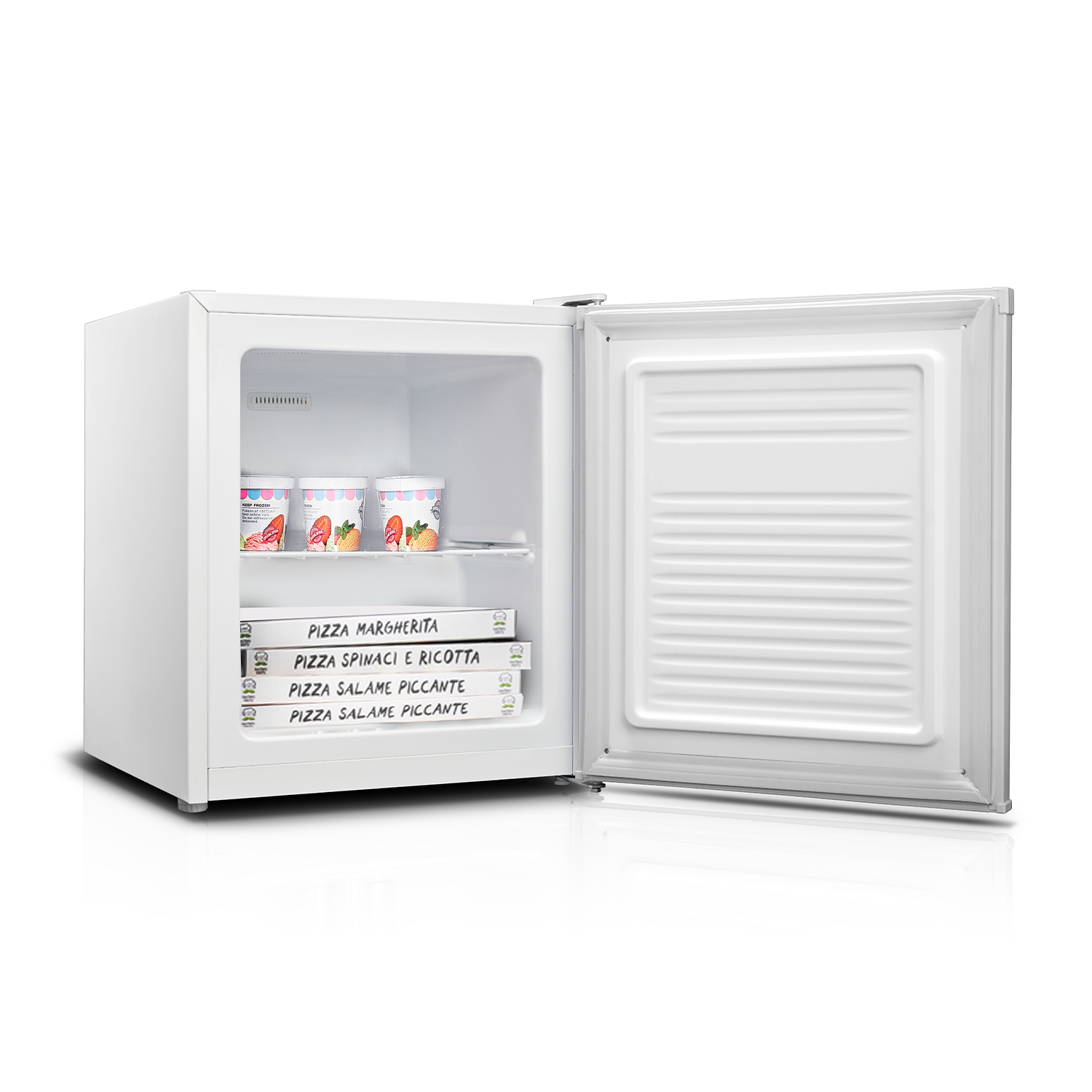 Un piccolo frigorifero bianco con la porta aperta. All'interno ci sono vaschette di gelato e scatole di pizza.