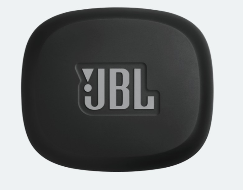 Czarny, zaokrąglony kwadrat z wgłębionym, białym logo 'JBL'. Tło to gradient jasnoszary.