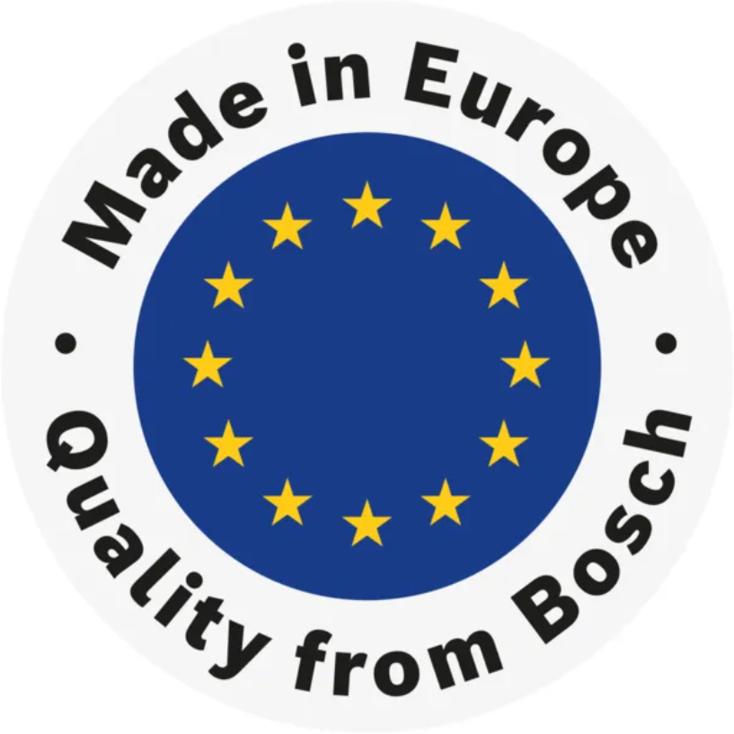 Un logotipo redondo blanco dice 'Made in Europe. Quality from Bosch'. Un círculo azul con estrellas amarillas en el centro.