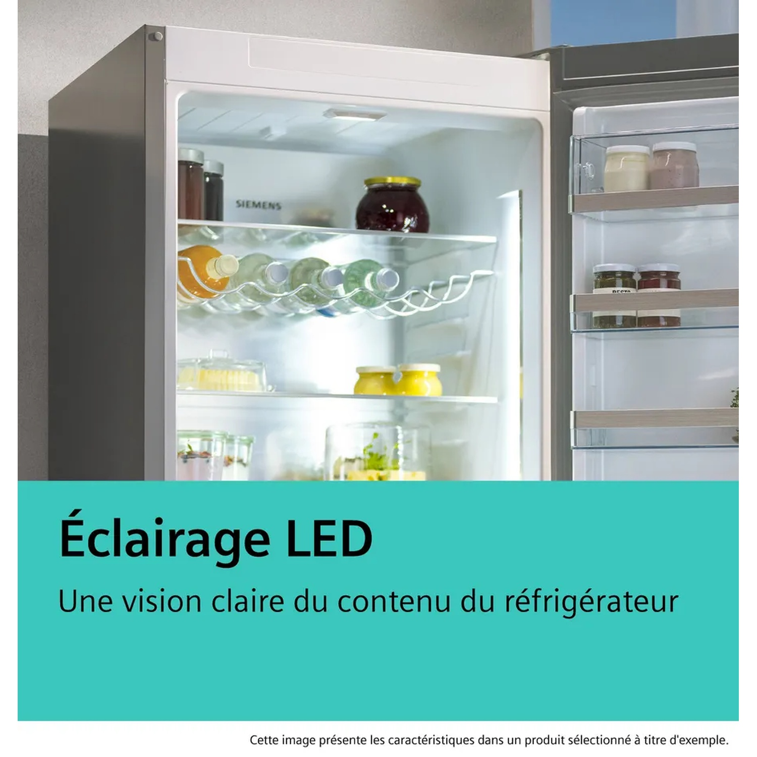 Réfrigérateur ouvert avec éclairage LED. Des pots et des bouteilles sont visibles sur les étagères. Texte en bas : 'Éclairage LED'.