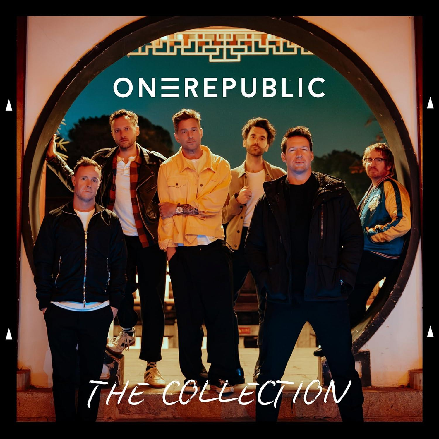 Mitglieder der Band OneRepublic posieren in einem dunklen Torbogen. Text: 'ONEREPUBLIC' und 'THE COLLECTION'.