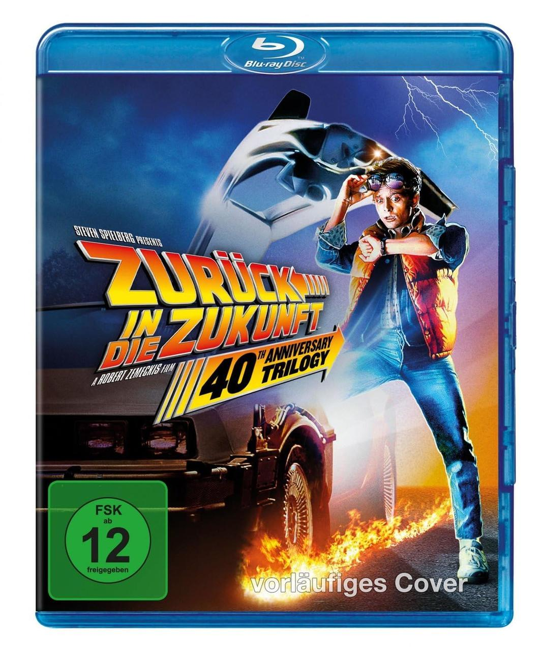 Blu-ray-Cover von Zurück in die Zukunft. Ein Mann in einer Weste hält eine Brille. Ein DeLorean-Auto und Blitze im Hintergrund.