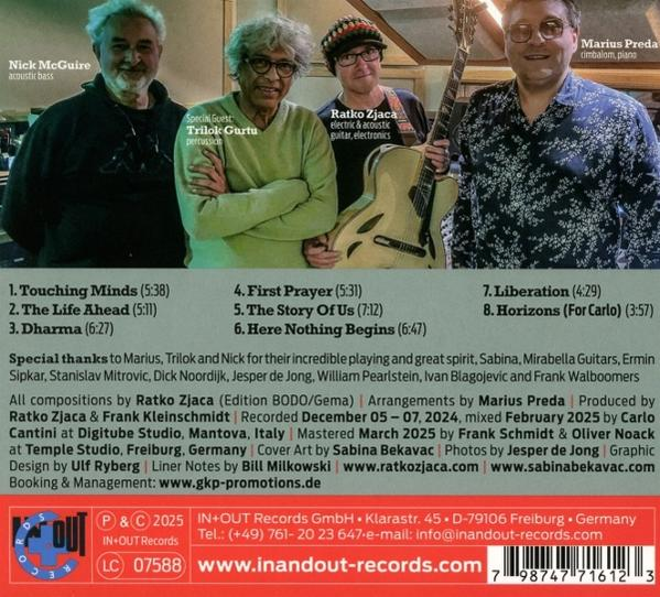 CD-Cover mit vier Musikern. Text enthält Songtitel und Credits. Hintergrund ist ein Musikstudio.