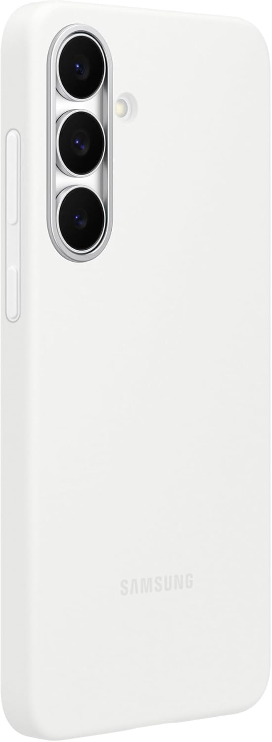 Weiße Handyhülle mit drei Kameralinsen. Das Samsung-Logo ist unten sichtbar. Auf der Seite befindet sich eine Taste.