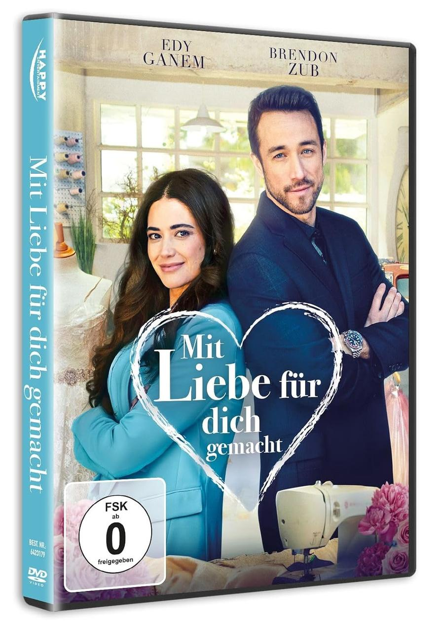 DVD-Cover von 'Mit Liebe für dich gemacht'. Mit Mann und Frau, Titel in einem Herzen. Nähmaschine und Blumen im Hintergrund.