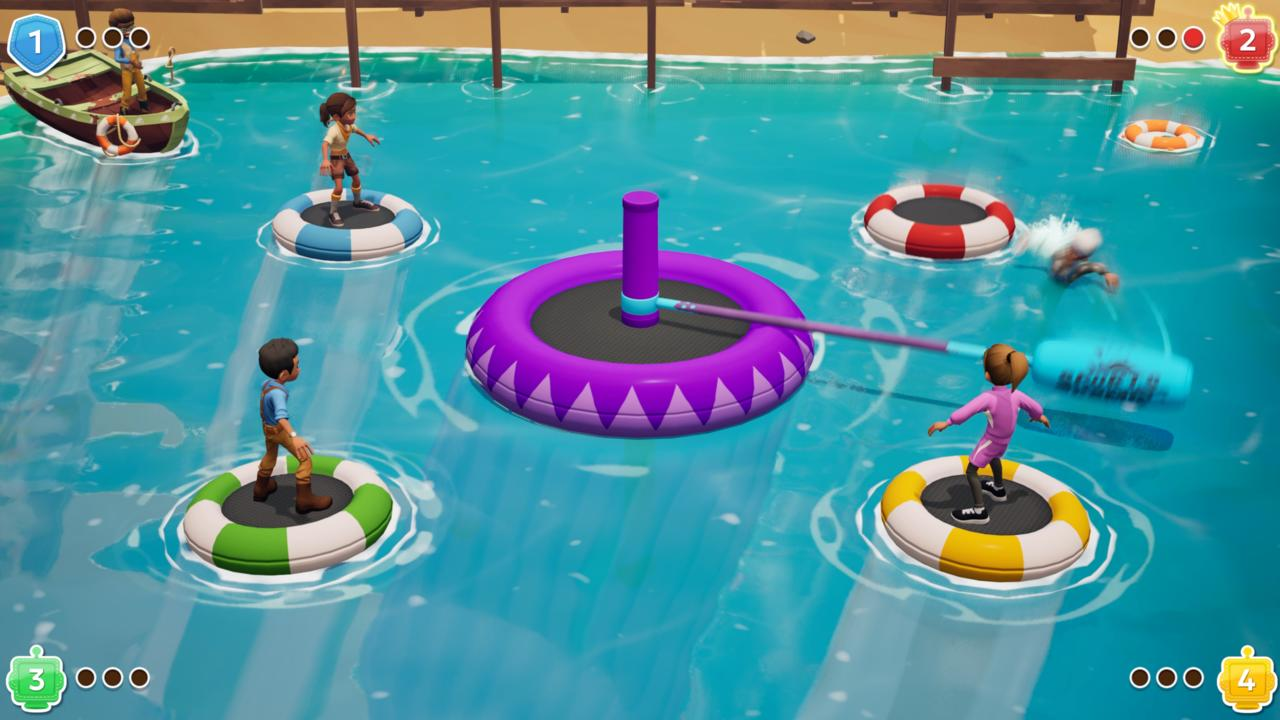 Spielszene mit Personen auf Schwimmringen in einem Pool. Es gibt ein Boot, eine lila Plattform und eine Person, die ins Wasser fällt.