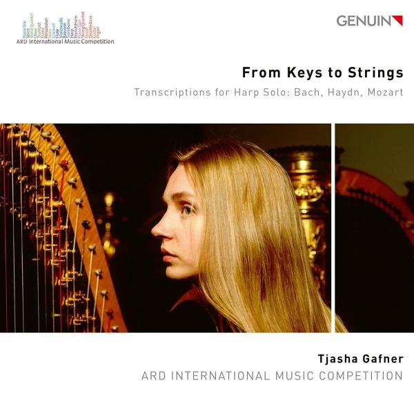 Eine Frau mit blonden Haaren blickt nach links, neben einer goldenen Harfe. Der Text lautet 'From Keys to Strings'. Unten steht 'Tjasha Gafner'.