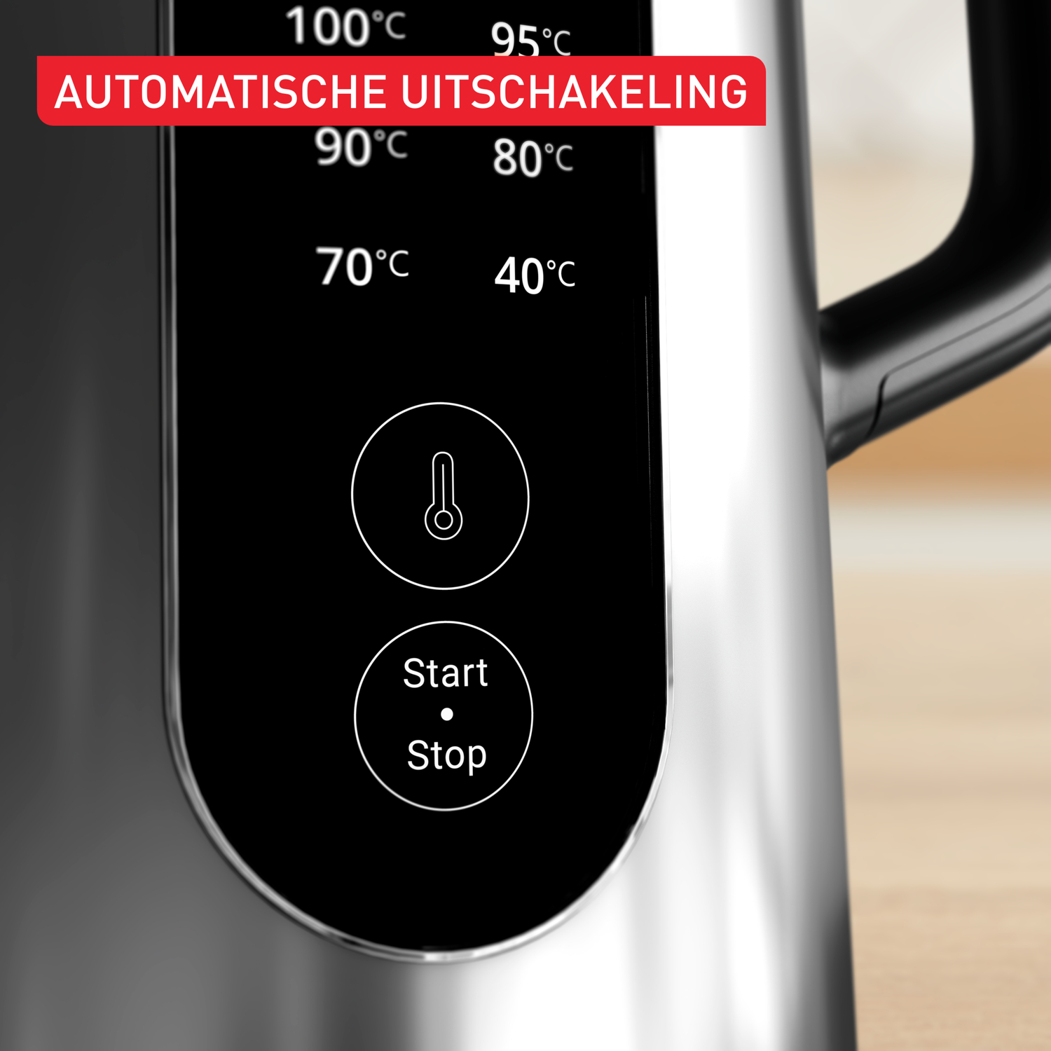 Close-up of a kettle's control panel. It shows temperature settings, a start/stop button, and a label reading 'AUTOMATISCHE UITSCHAKELING'.