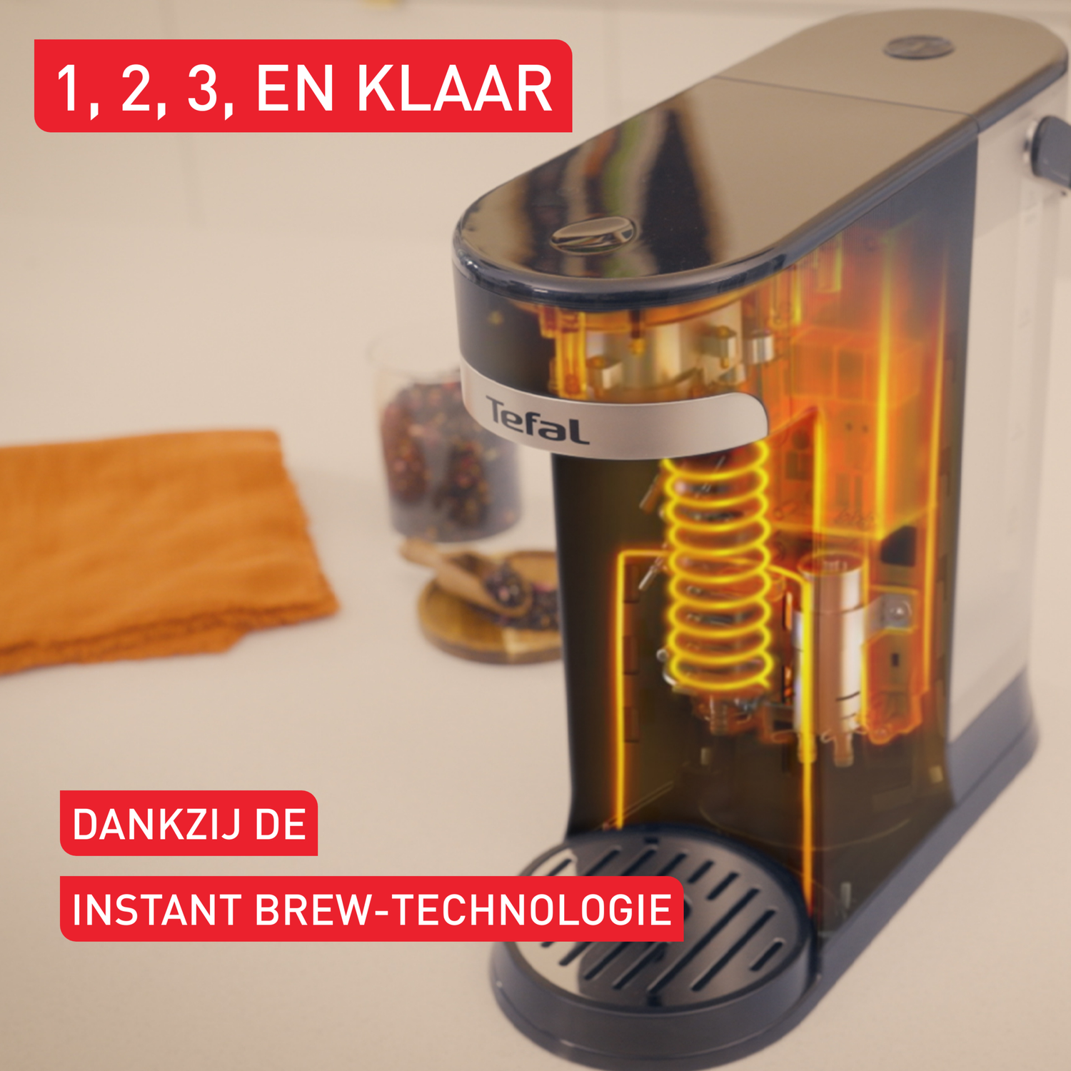 Une machine à café partiellement transparente avec des éléments chauffants internes est montrée. Le texte en néerlandais indique '1, 2, 3, EN KLAAR' et 'INSTANT BREW-TECHNOLOGIE'.