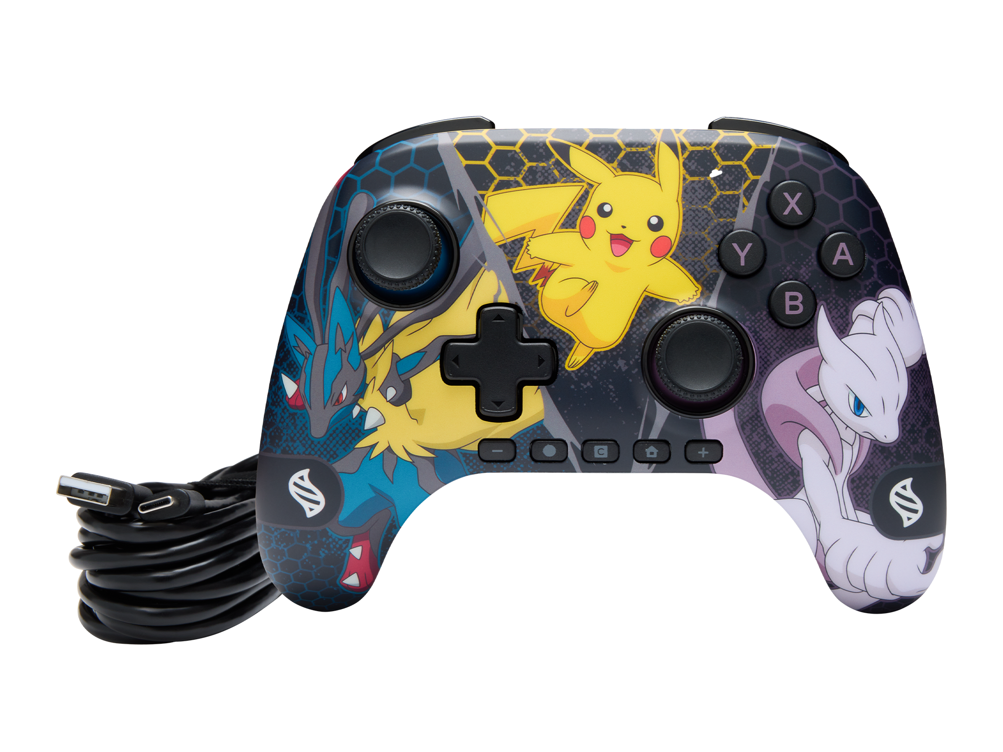 Ein Gamecontroller im Pokemon-Design mit Pikachu, Lucario und Mewtwo. Ein schwarzes Kabel ist mit dem Controller verbunden.
